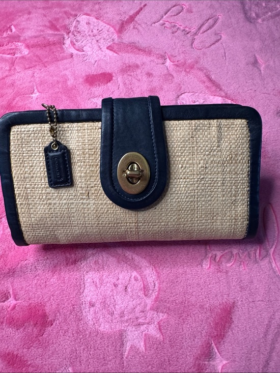 Handbags - Coach Straw & Navy Leather Turnlock Zip Clutch 2008 EUC with Hangtag